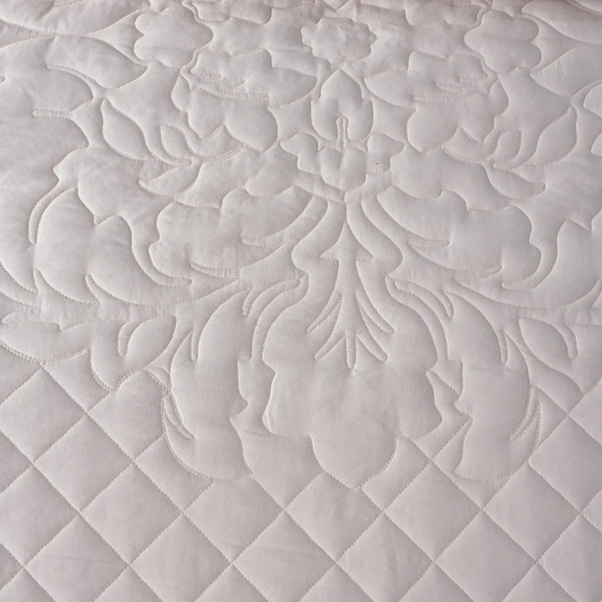 Acanthus Serenity Sole Bliss Quilted Quilt/Comforter