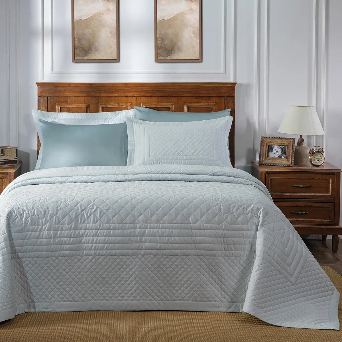 Acanthus Serenity Sole Bliss Quilted Quilt/Comforter