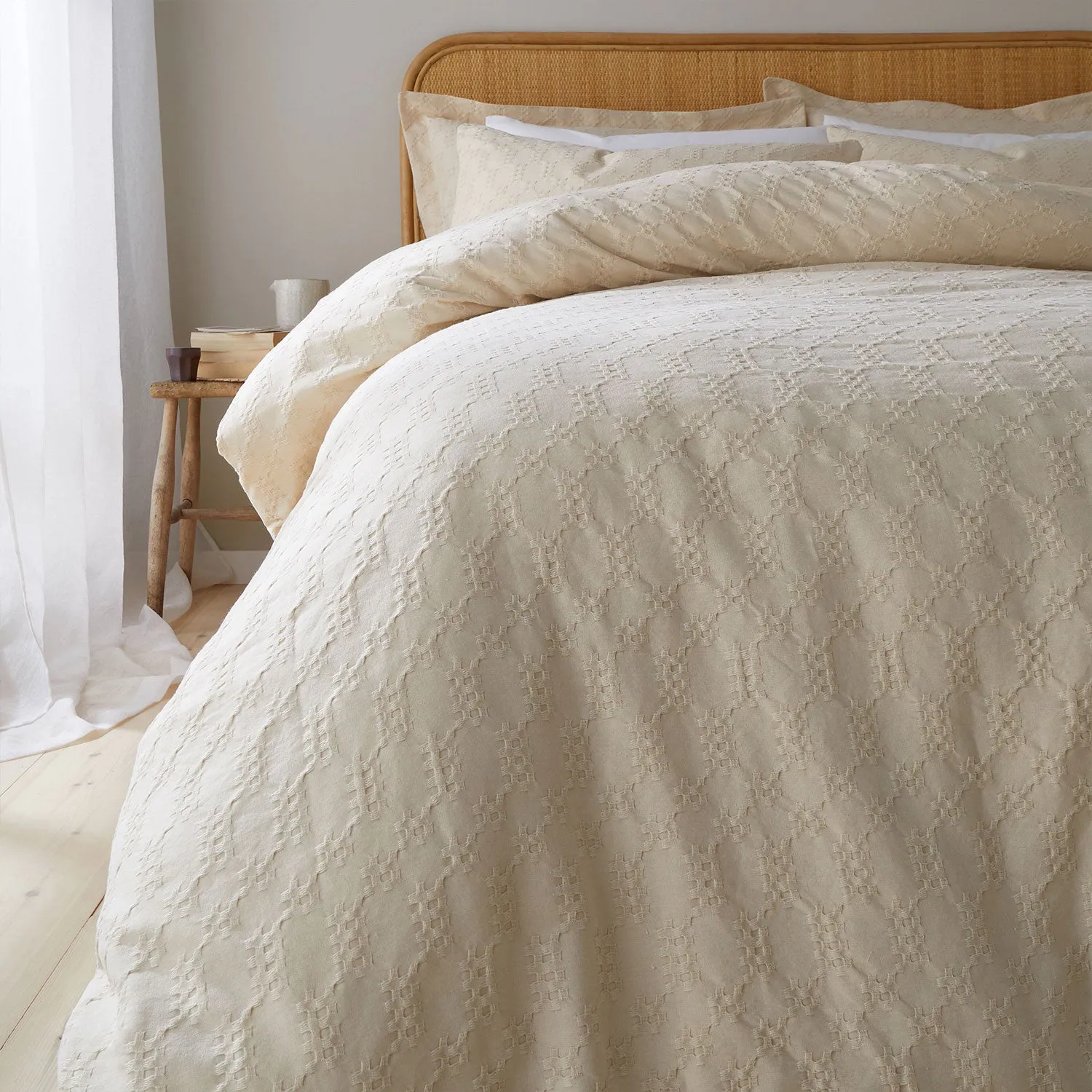 Bianca Waffle Natural 180TC Cotton Circle Duvet Set