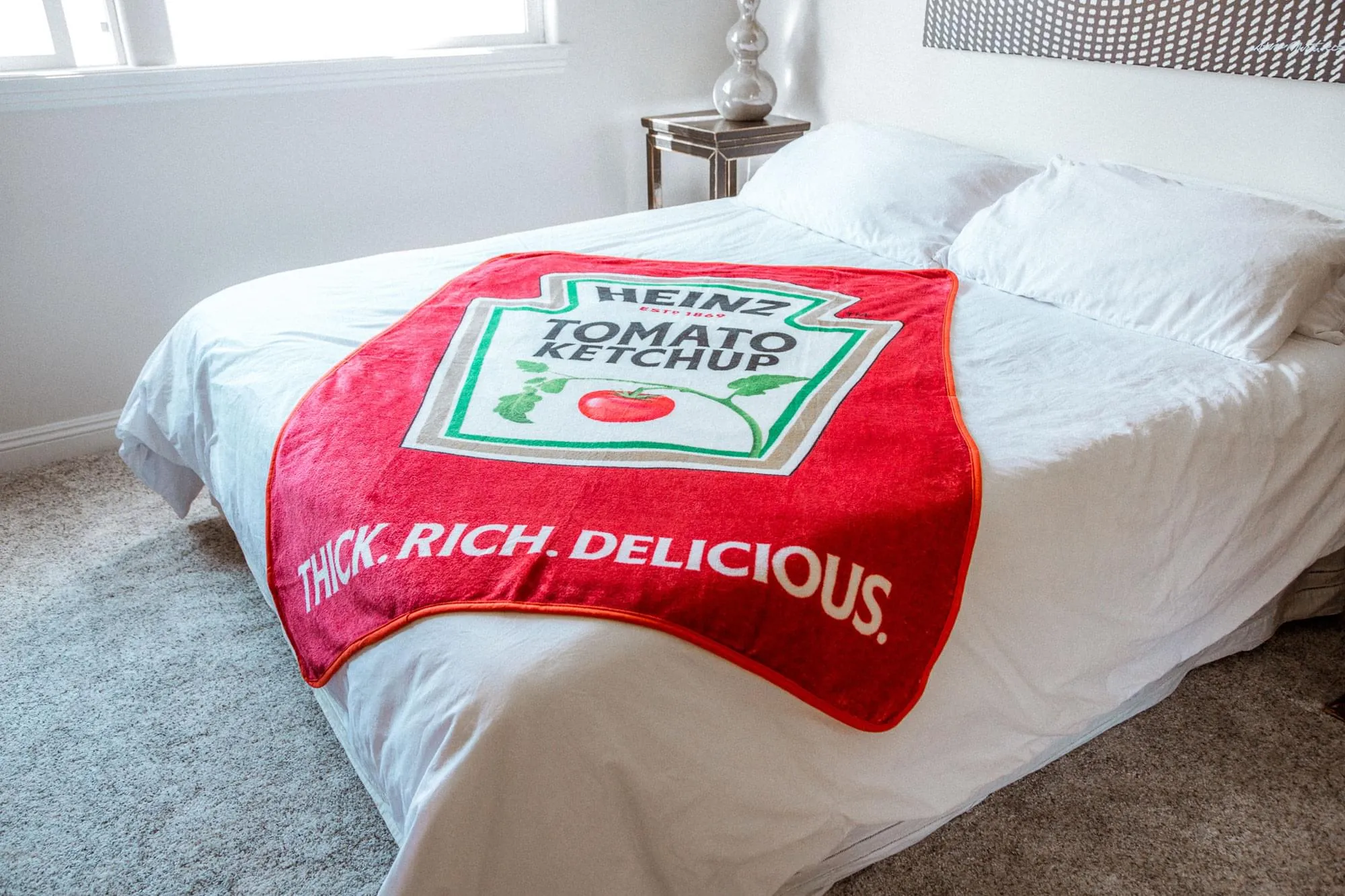 Heinz Ketchup Logo Fleece Throw Blanket | 45 x 60 Inches