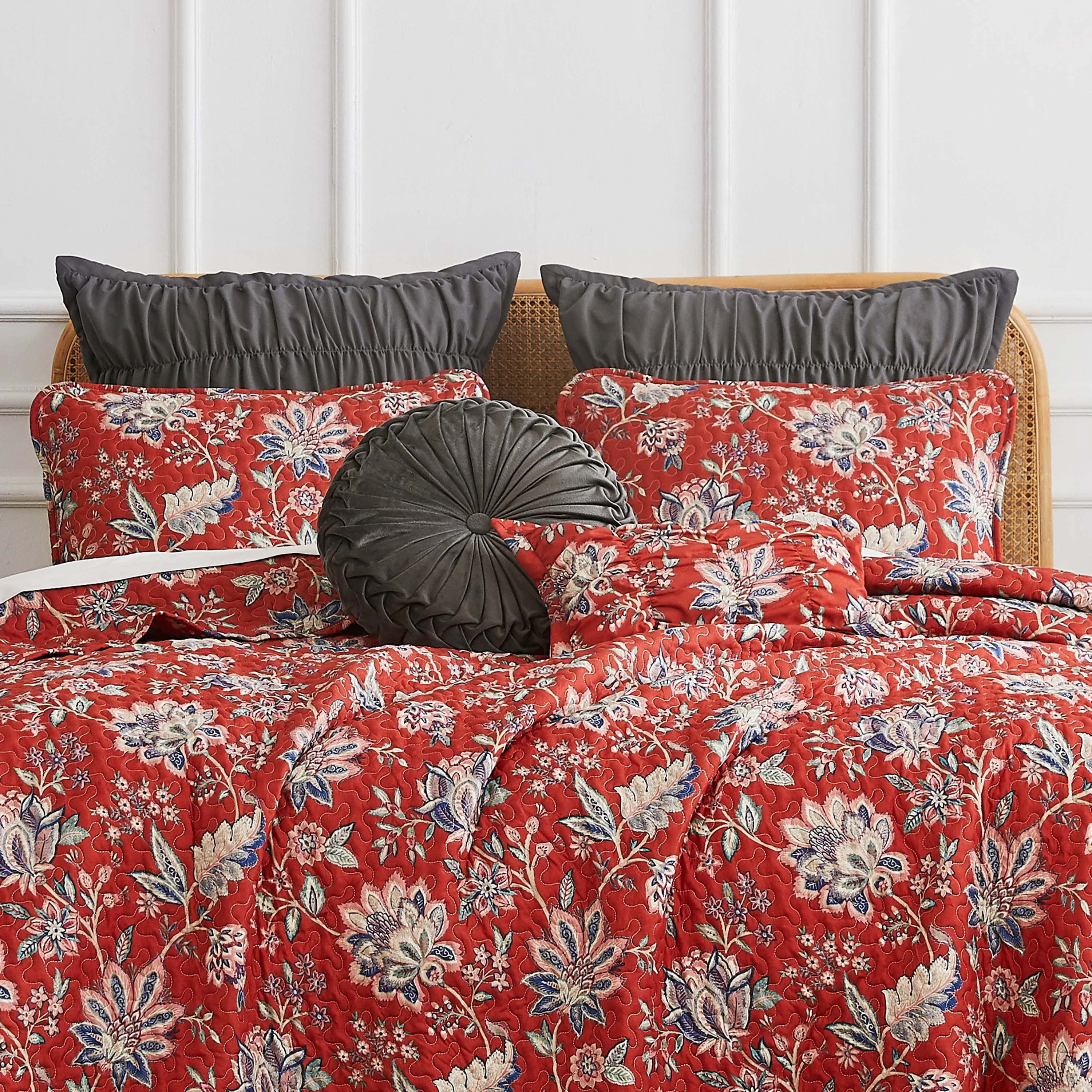 Jacobean Willow 7-Piece Quilt Bedding Set