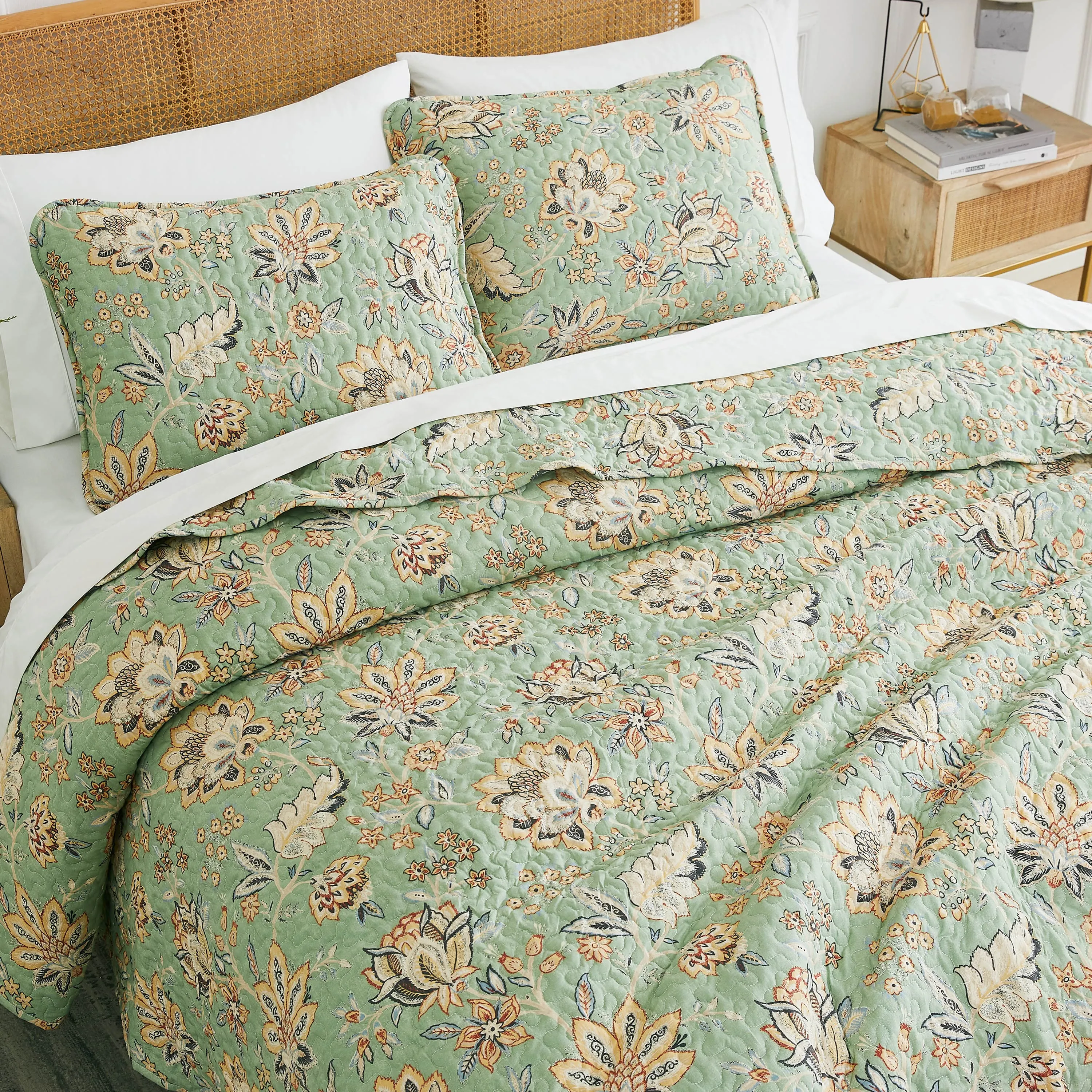 Jacobean Willow 7-Piece Quilt Bedding Set