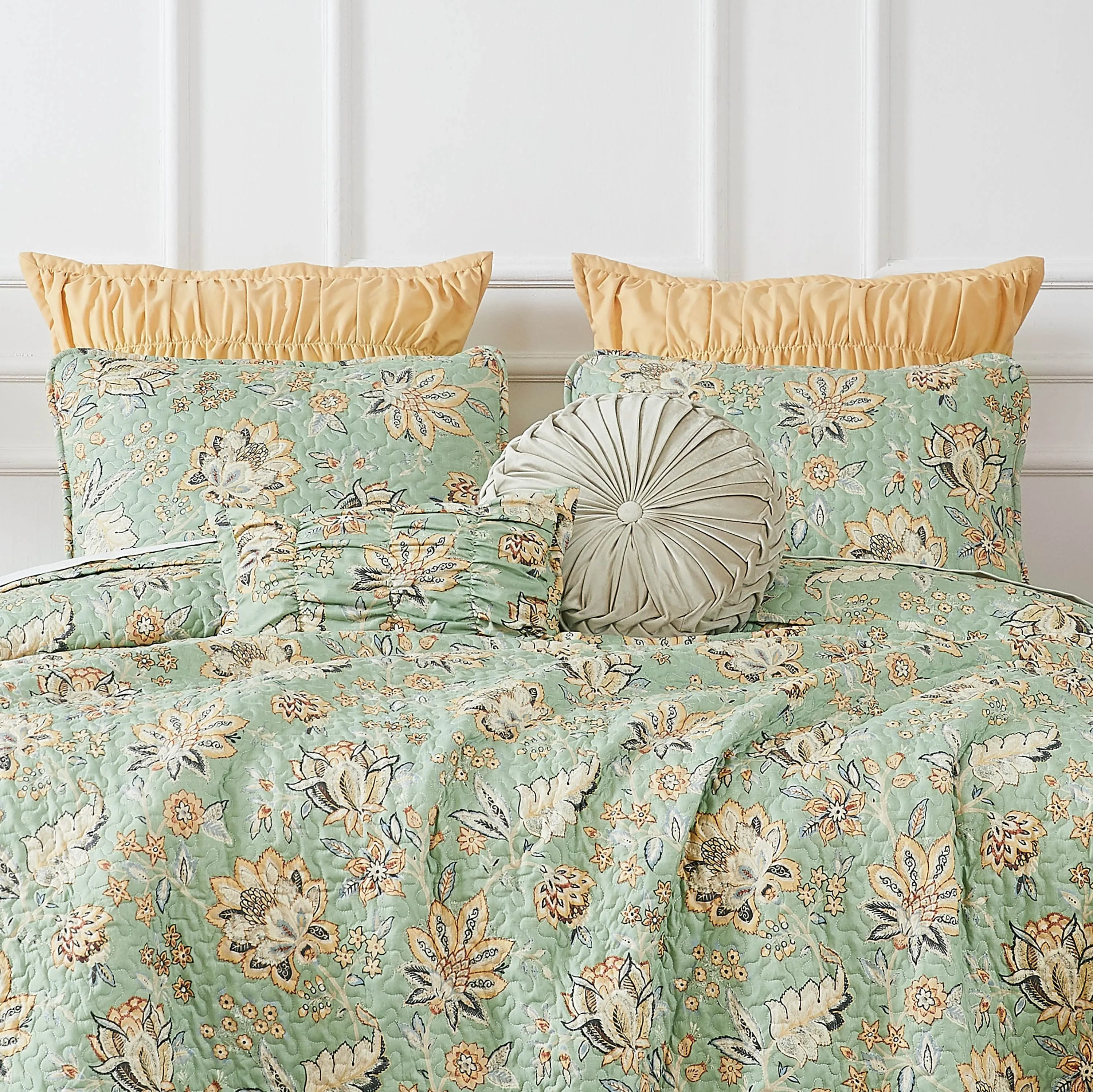 Jacobean Willow 7-Piece Quilt Bedding Set