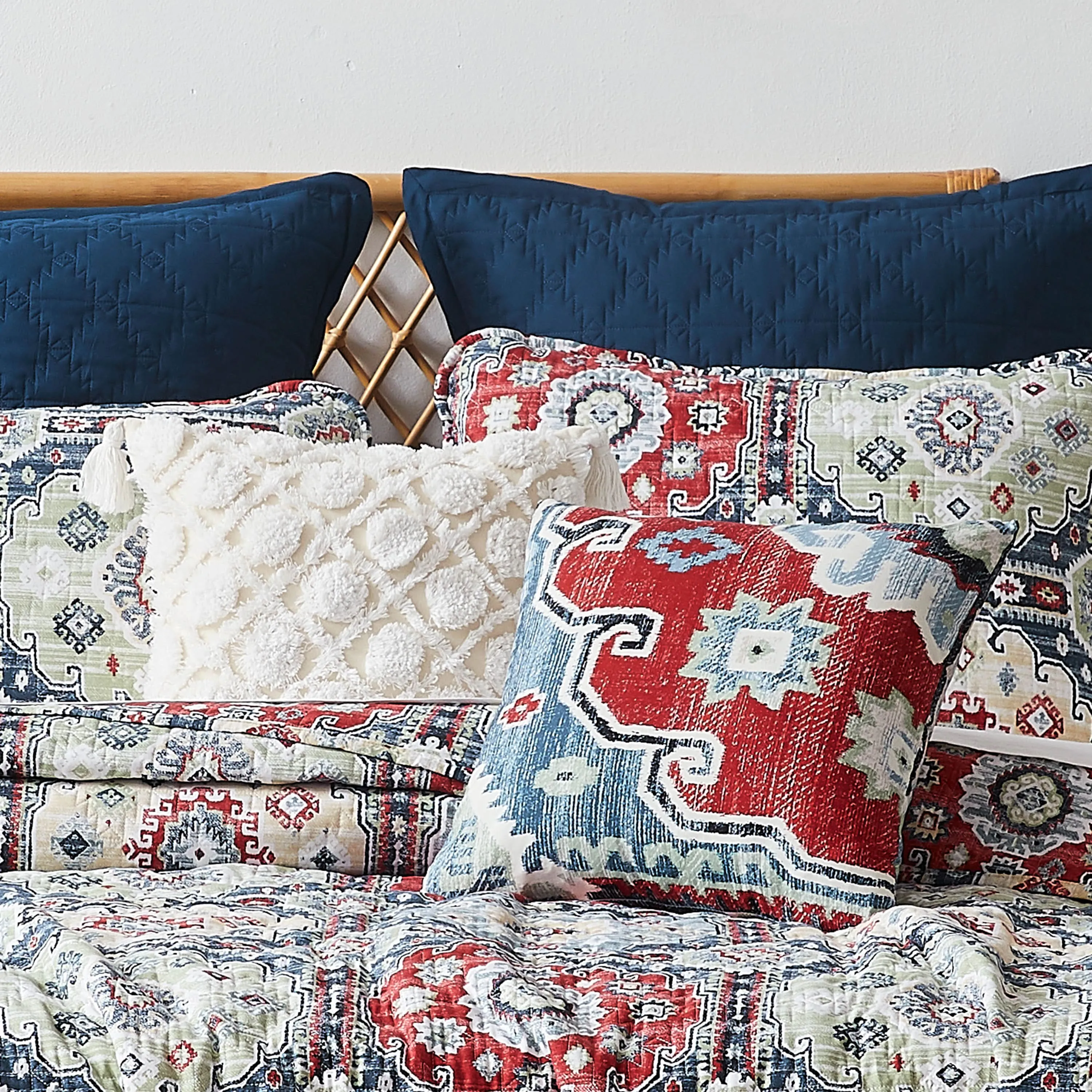 Kilim 7-Piece Quilt Bedding Set