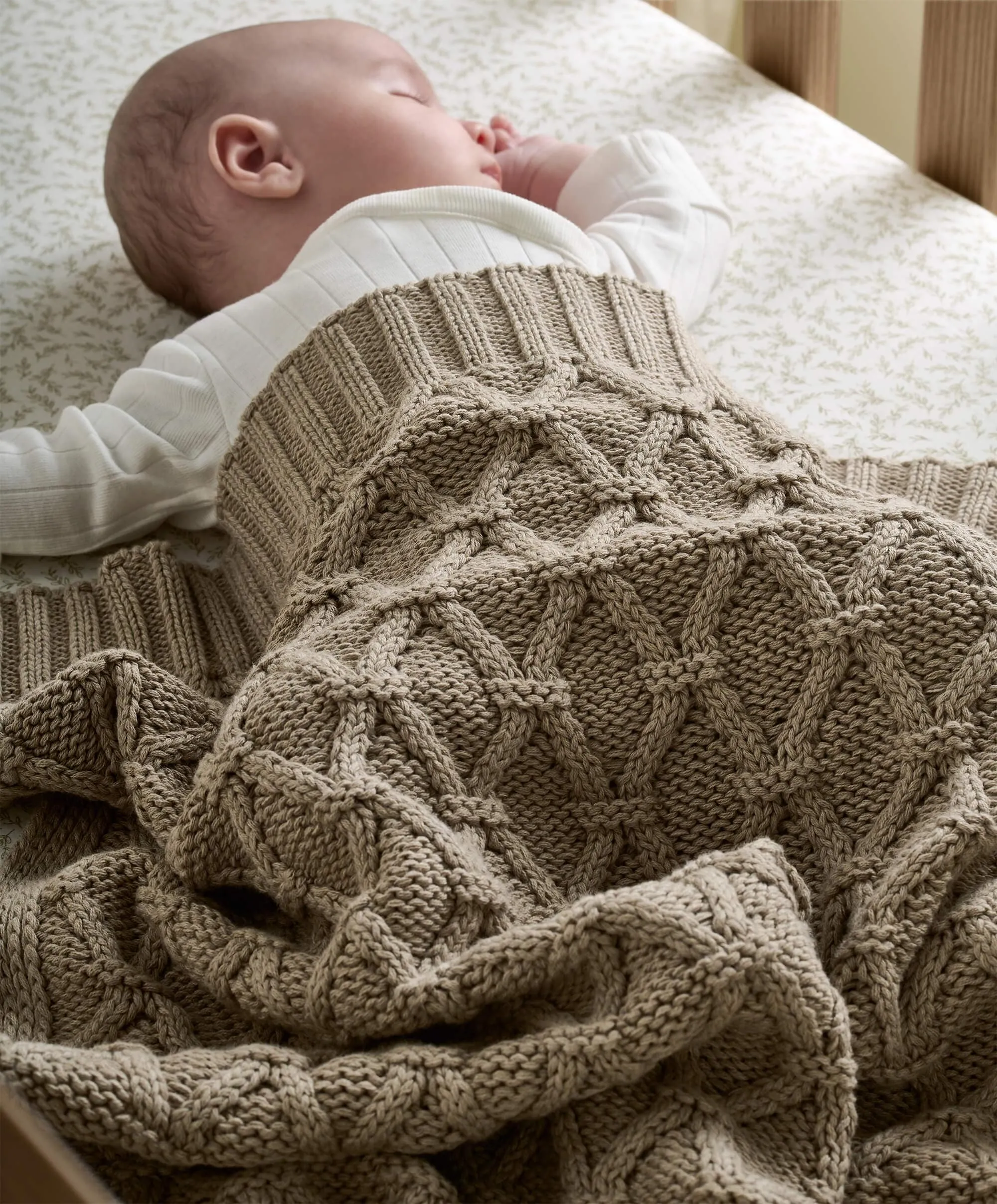 Knitted Blanket - Diamond - Welcome to the World Seedling