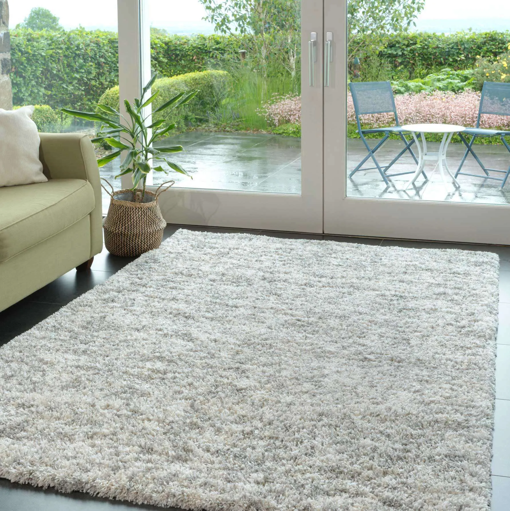 Soft Mottled Silver Shaggy Area Rug